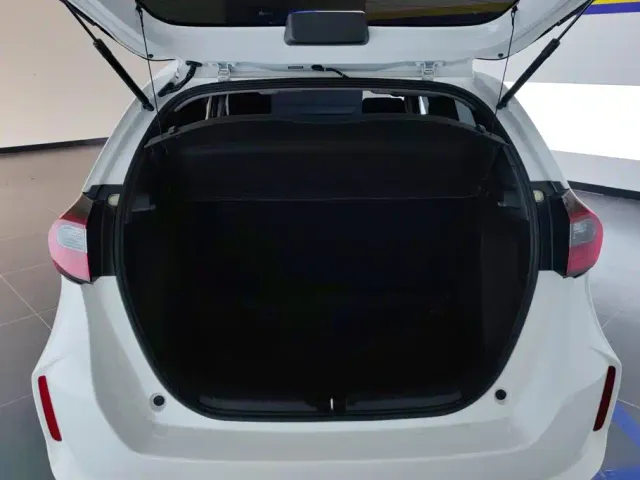 Honda Fit — Фото автомобиля 4