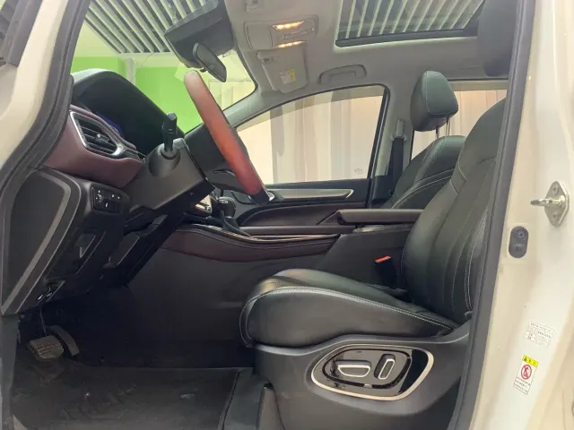 GAC Trumpchi M6 — Фото автомобиля 9