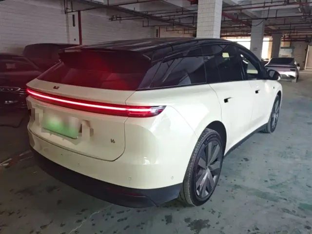 Li Auto i6 — Фото автомобиля 6