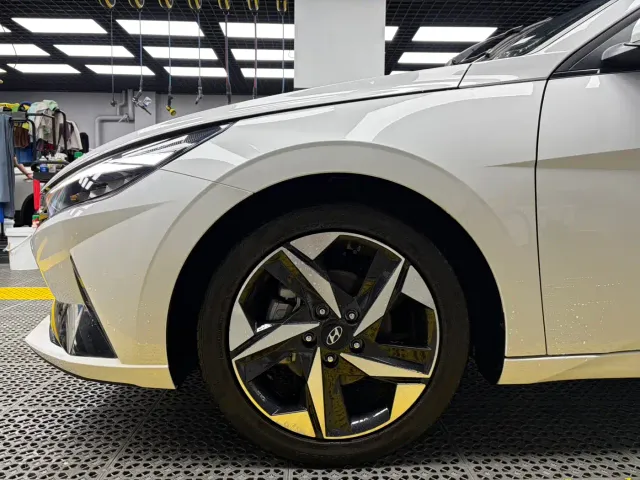 Hyundai Elantra — Фото автомобиля 8