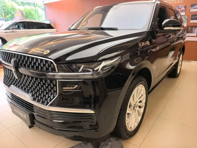 Фотография автомобиля — Lincoln Navigator