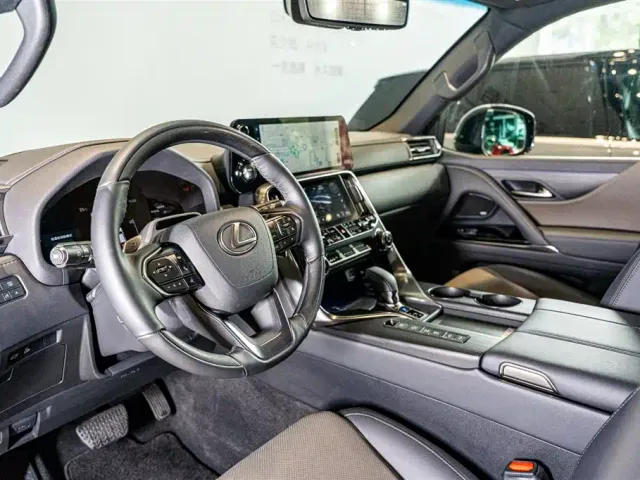 Lexus LX — Фото автомобиля 6