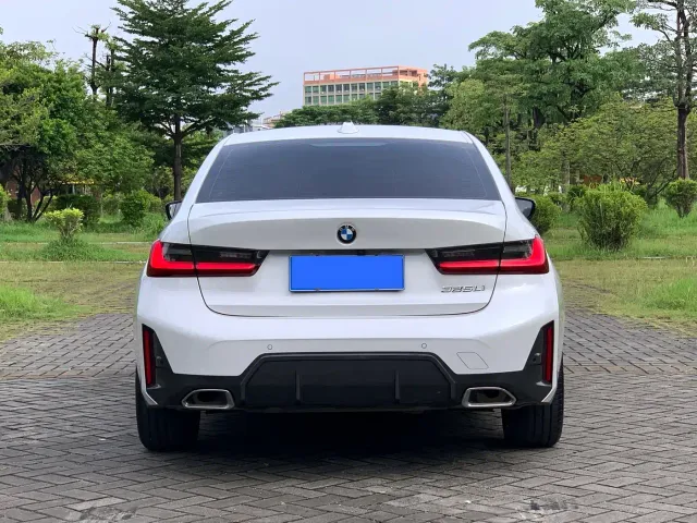 BMW 3 Series — Фото автомобиля 5