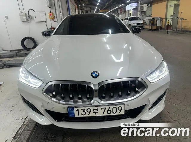 BMW 8 Series G15 — Фото автомобиля 2