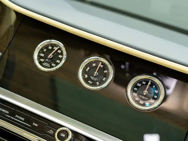 Bentley Flying Spur — Фото автомобиля 22