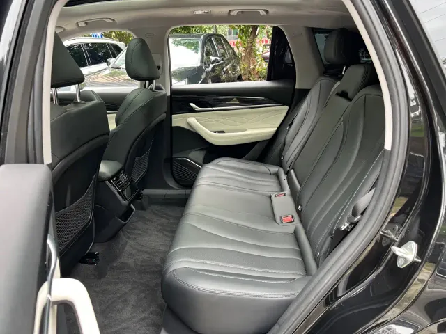 Geely Xingyue L — Фото автомобиля 12