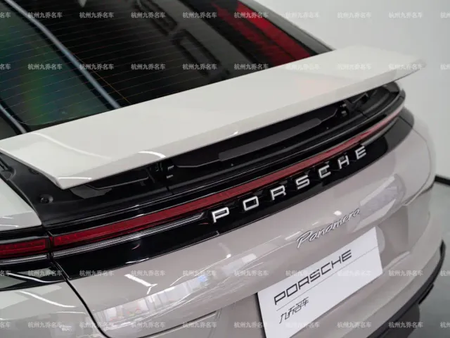 Porsche Panamera — Фото автомобиля 11