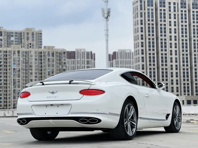 Bentley Continental — Фото автомобиля 9