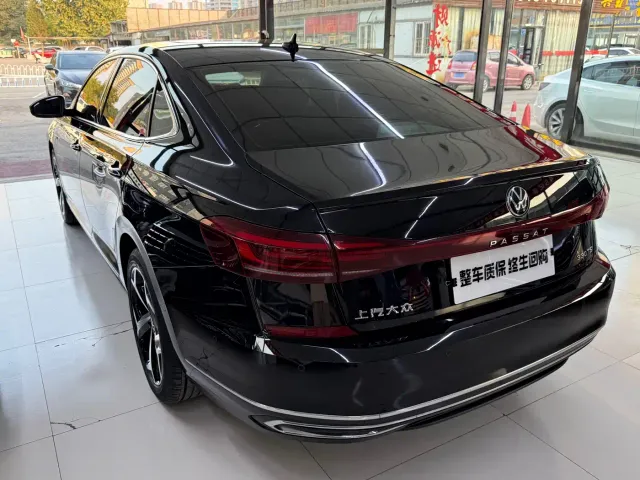 Volkswagen Passat — Фото автомобиля 11