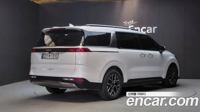 Kia Canival Carnival 4 поколение Дизель 9 мест Signature — Фото автомобиля 2
