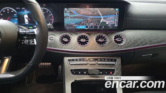 Mercedes-Benz E-Class — Фото автомобиля 19