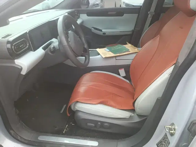 Leapmotor C01 — Фото автомобиля 14