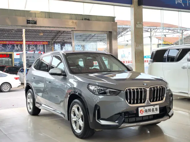 BMW X1 — Фото автомобиля 3