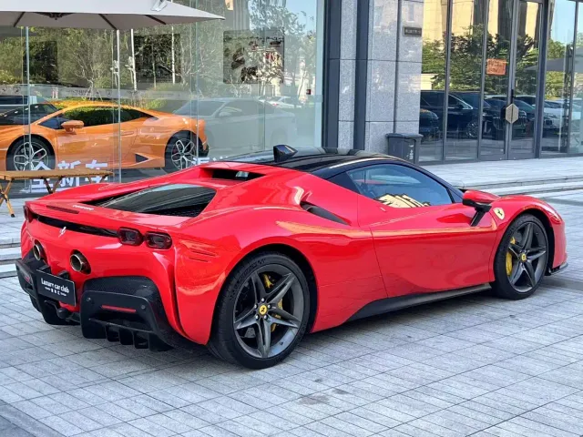 Ferrari SF90 — Фото автомобиля 5