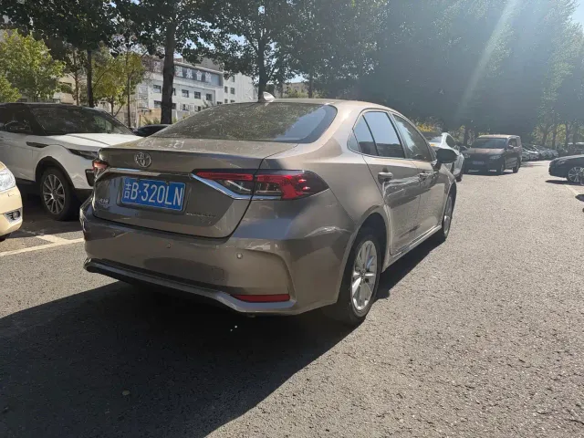 Toyota Corolla — Фото автомобиля 6