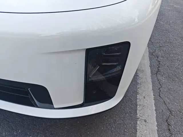 Li Auto i8 — Фото автомобиля 23