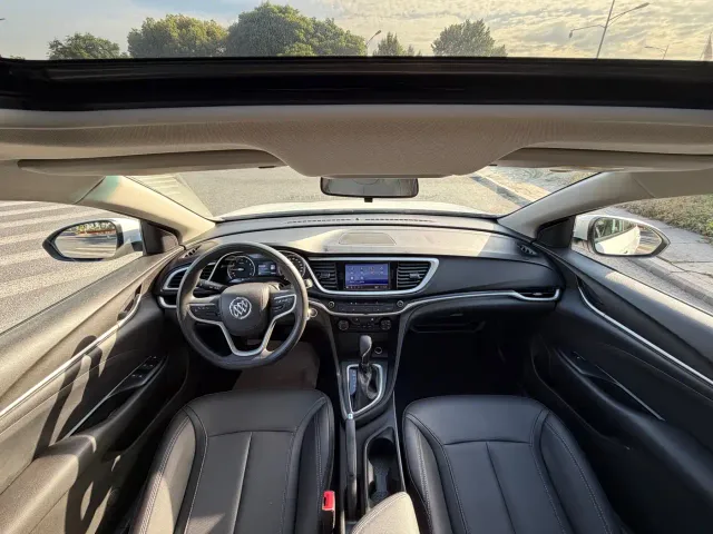 Buick Excelle — Фото автомобиля 6