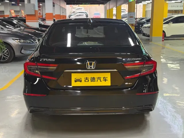 Honda Accord — Фото автомобиля 6