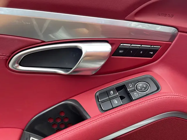 Porsche 718 — Фото автомобиля 4
