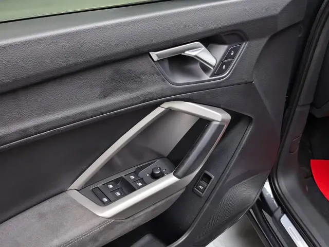 Audi Q3 — Фото автомобиля 14