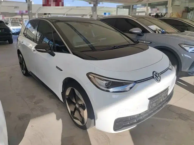 Volkswagen ID.3 — Фото автомобиля 3
