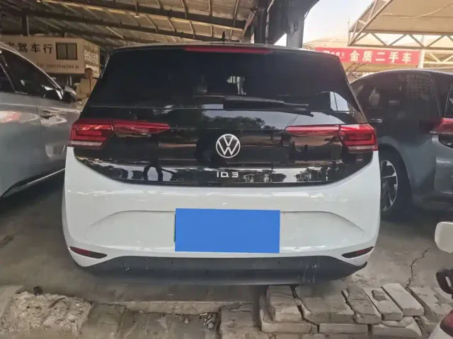 Volkswagen ID.3 — Фото автомобиля 8