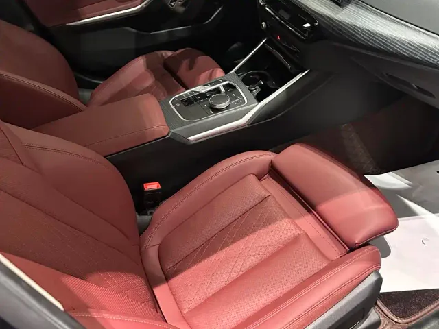BMW 3 Series — Фото автомобиля 12