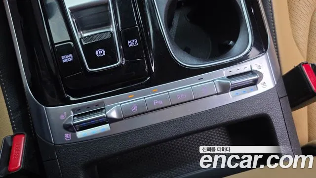 Kia Carnival Generation 4 — Фото автомобиля 25