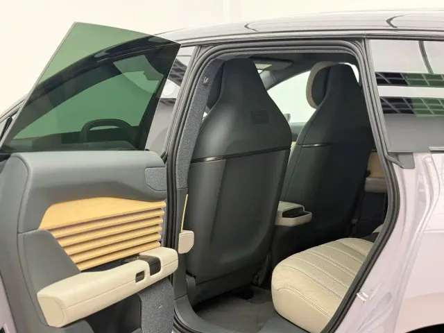 Audi E5 Sportback — Фото автомобиля 6