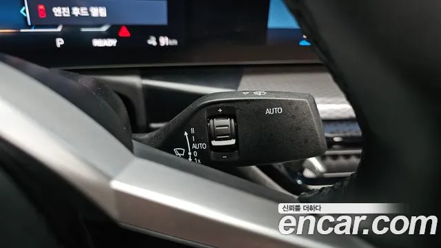 BMW i4 — Фото автомобиля 30