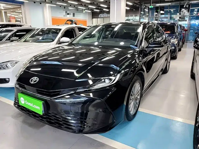 Фотография автомобиля — Toyota Camry