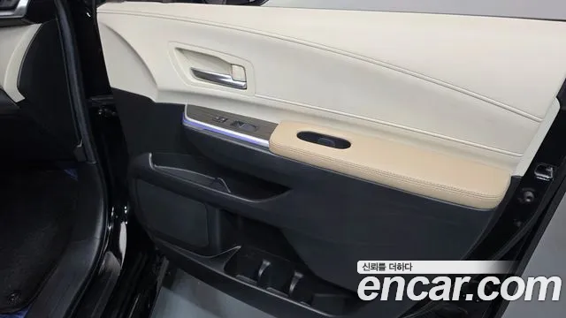 Toyota Sienna — Фото автомобиля 23