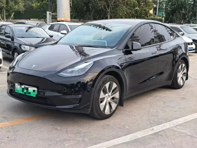 Фотография автомобиля — Tesla Model Y
