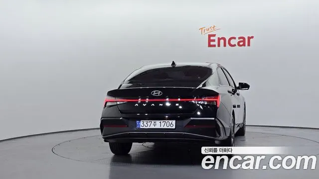 Hyundai Avante CN7 — Фото автомобиля 4