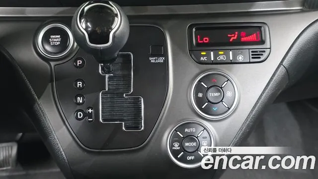 Kia RAY Новый Kia Ray Фургон — Фото автомобиля 9