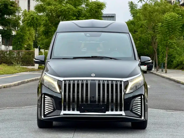 Mercedes-Benz V-Class — Фото автомобиля 2
