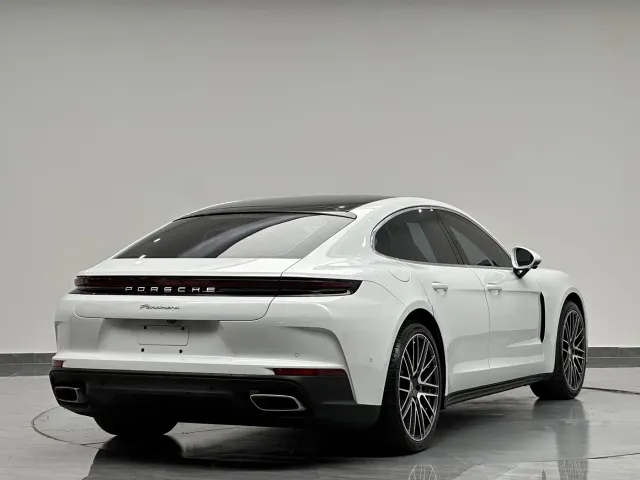 Porsche Panamera — Фото автомобиля 6