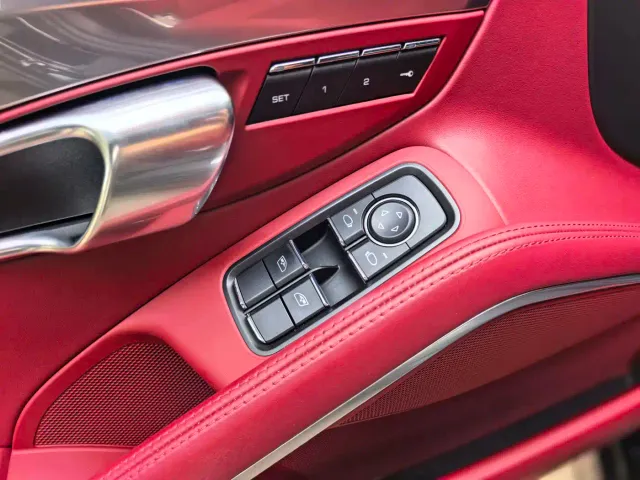 Porsche 718 — Фото автомобиля 5