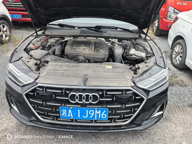 Audi A7L — Фото автомобиля 10