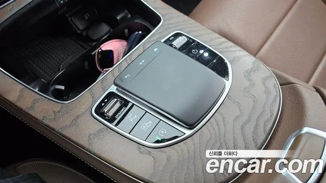 Mercedes-Benz E-Class — Фото автомобиля 15