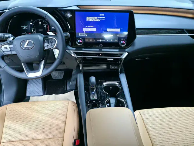 Lexus RX — Фото автомобиля 4