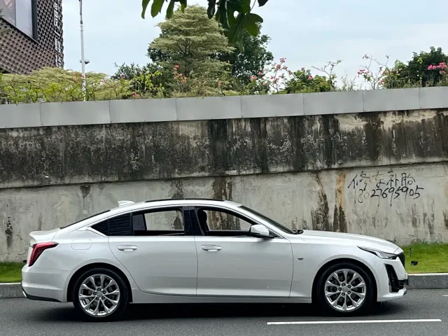 Cadillac CT5 — Фото автомобиля 7