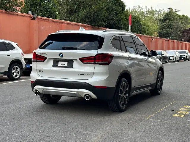 BMW X1 — Фото автомобиля 4
