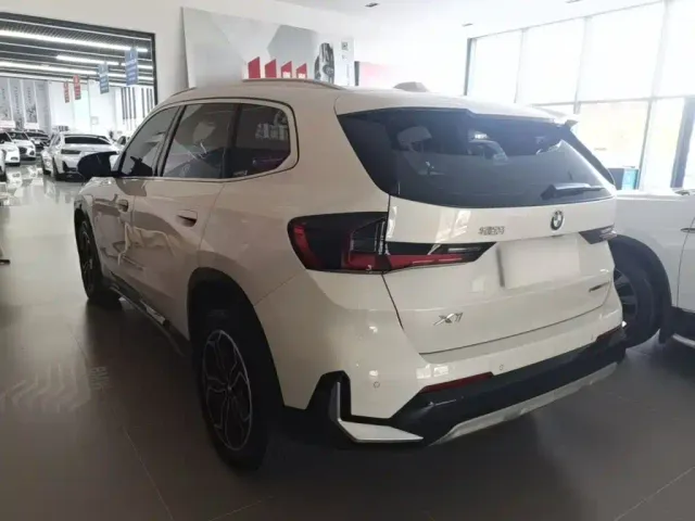 BMW X1 — Фото автомобиля 4