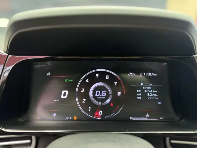 Hyundai Elantra — Фото автомобиля 14