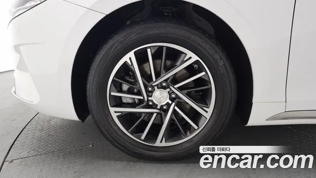 Hyundai Grandeur Новый Grandeur IG 3.0 LPi (Такси) — Фото автомобиля 5
