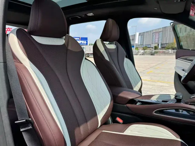 Geely Xingyue L — Фото автомобиля 30