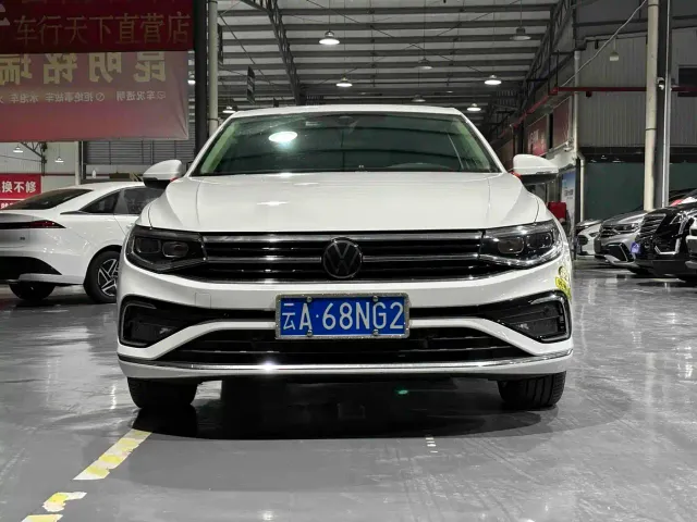 Volkswagen Bora — Фото автомобиля 2