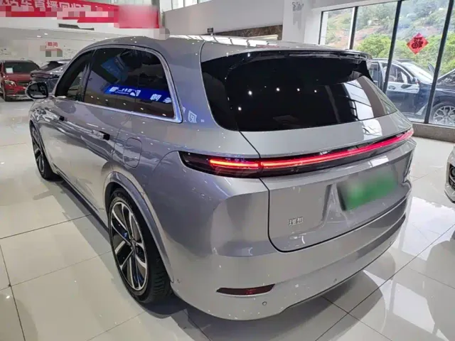 Li Auto L7 — Фото автомобиля 4