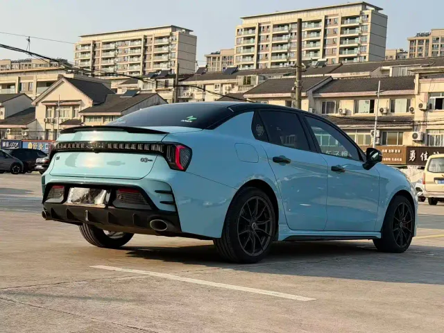 Lynk & Co 03 — Фото автомобиля 6